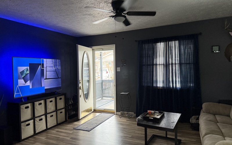 49 New York Avenue, West Union, West Virginia 26456, 3 Bedrooms Bedrooms, 6 Rooms Rooms,1 BathroomBathrooms,Single Family Detached,For Sale,New York,10163085