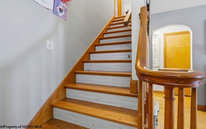 411 Roane Avenue, Clarksburg, West Virginia 26301, 3 Bedrooms Bedrooms, 6 Rooms Rooms,2 BathroomsBathrooms,Single Family Detached,For Sale,Roane,10163088