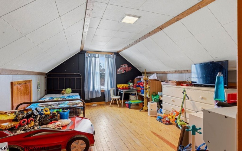 411 Roane Avenue, Clarksburg, West Virginia 26301, 3 Bedrooms Bedrooms, 6 Rooms Rooms,2 BathroomsBathrooms,Single Family Detached,For Sale,Roane,10163088