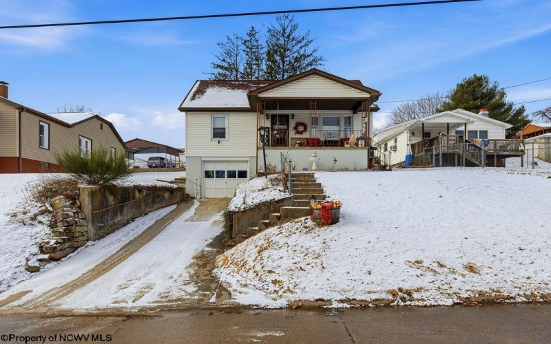 411 Roane Avenue, Clarksburg, West Virginia 26301, 3 Bedrooms Bedrooms, 6 Rooms Rooms,2 BathroomsBathrooms,Single Family Detached,For Sale,Roane,10163088