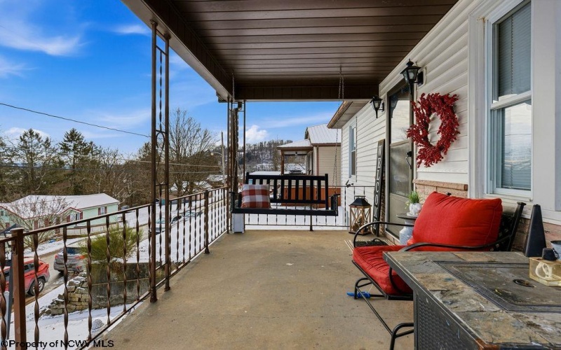 411 Roane Avenue, Clarksburg, West Virginia 26301, 3 Bedrooms Bedrooms, 6 Rooms Rooms,2 BathroomsBathrooms,Single Family Detached,For Sale,Roane,10163088