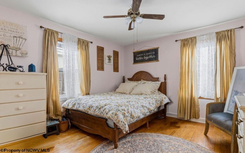 411 Roane Avenue, Clarksburg, West Virginia 26301, 3 Bedrooms Bedrooms, 6 Rooms Rooms,2 BathroomsBathrooms,Single Family Detached,For Sale,Roane,10163088