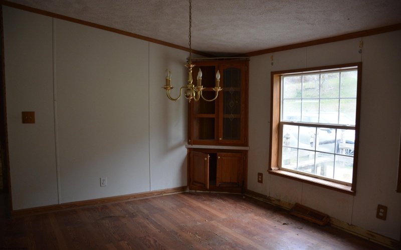 135 Fawn Meadow Drive, Maidsville, West Virginia 26541, 3 Bedrooms Bedrooms, 8 Rooms Rooms,2 BathroomsBathrooms,Single Family Detached,For Sale,Fawn Meadow,10163093