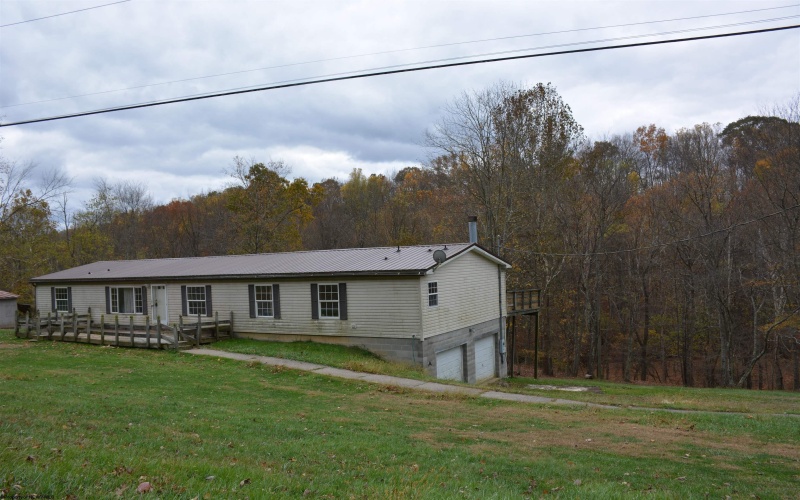 135 Fawn Meadow Drive, Maidsville, West Virginia 26541, 3 Bedrooms Bedrooms, 8 Rooms Rooms,2 BathroomsBathrooms,Single Family Detached,For Sale,Fawn Meadow,10163093