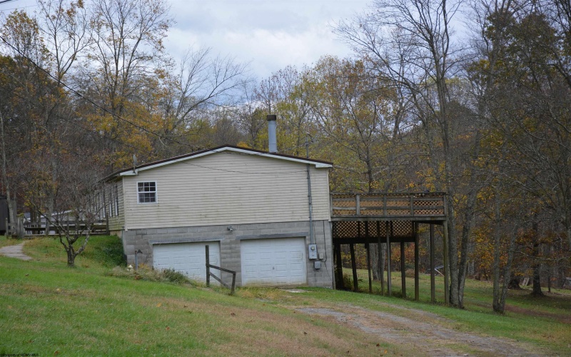 135 Fawn Meadow Drive, Maidsville, West Virginia 26541, 3 Bedrooms Bedrooms, 8 Rooms Rooms,2 BathroomsBathrooms,Single Family Detached,For Sale,Fawn Meadow,10163093