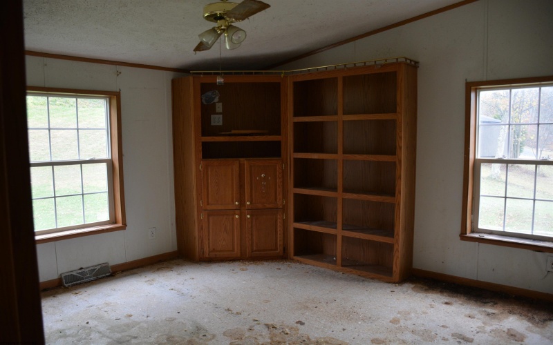 135 Fawn Meadow Drive, Maidsville, West Virginia 26541, 3 Bedrooms Bedrooms, 8 Rooms Rooms,2 BathroomsBathrooms,Single Family Detached,For Sale,Fawn Meadow,10163093