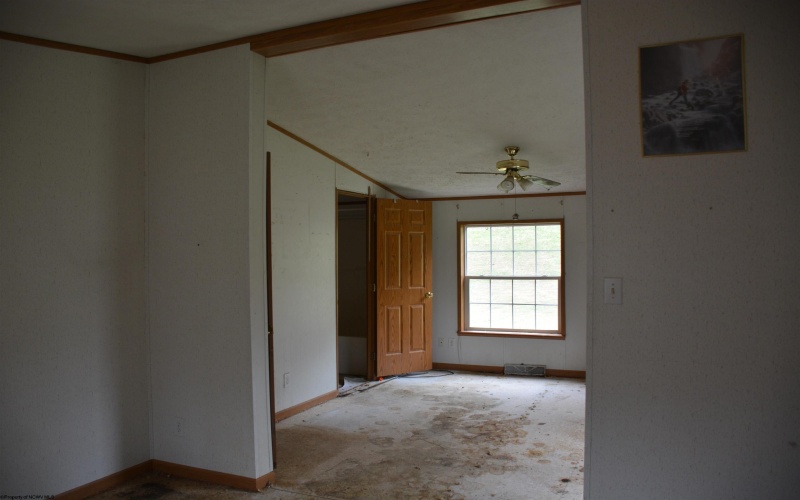 135 Fawn Meadow Drive, Maidsville, West Virginia 26541, 3 Bedrooms Bedrooms, 8 Rooms Rooms,2 BathroomsBathrooms,Single Family Detached,For Sale,Fawn Meadow,10163093