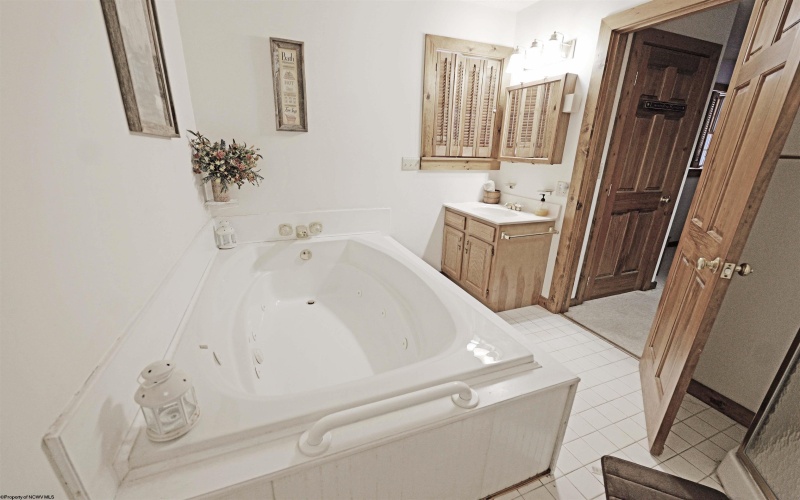 347 Windflower Drive, Terra Alta, West Virginia 26764, 3 Bedrooms Bedrooms, 6 Rooms Rooms,2 BathroomsBathrooms,Single Family Detached,For Sale,Windflower,10163100