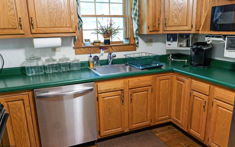 347 Windflower Drive, Terra Alta, West Virginia 26764, 3 Bedrooms Bedrooms, 6 Rooms Rooms,2 BathroomsBathrooms,Single Family Detached,For Sale,Windflower,10163100