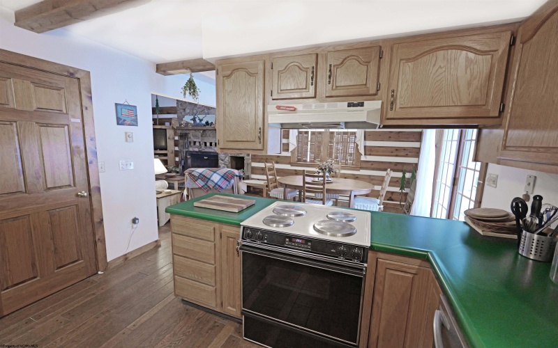 347 Windflower Drive, Terra Alta, West Virginia 26764, 3 Bedrooms Bedrooms, 6 Rooms Rooms,2 BathroomsBathrooms,Single Family Detached,For Sale,Windflower,10163100