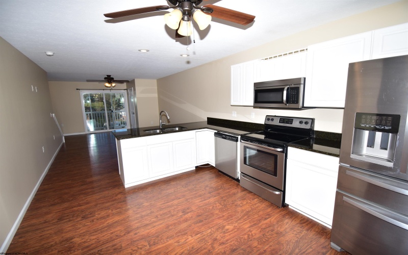 427 Marlowe Circle, Morgantown, West Virginia 26505, 3 Bedrooms Bedrooms, 5 Rooms Rooms,4 BathroomsBathrooms,Residential Rentals,For Rent,Marlowe,10163095