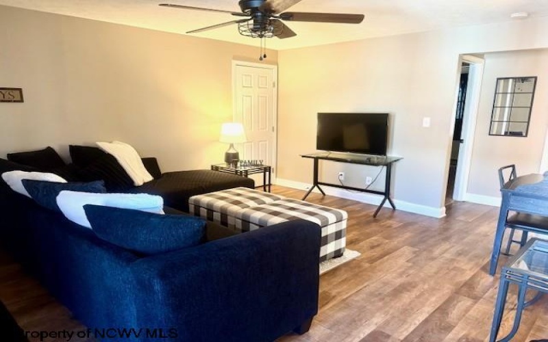 8201 Mountain View Manor, Morgantown, West Virginia 26501, 2 Bedrooms Bedrooms, 4 Rooms Rooms,1 BathroomBathrooms,Residential Rentals,For Rent,Mountain View,10163114 8201 Mountain View Manor, Morgantown, West Virginia 26501, 2 Bedrooms Bedrooms, 4 Rooms Rooms,1 BathroomBathrooms,Residential Rentals,For Rent,Mountain View,10163114