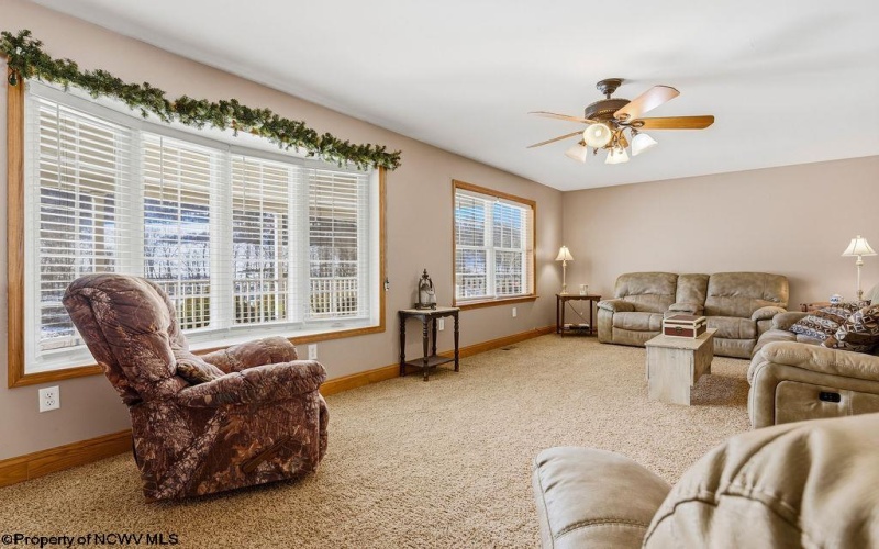 559 Hornors Run Road, Shinnston, West Virginia 26431, 6 Bedrooms Bedrooms, 13 Rooms Rooms,3 BathroomsBathrooms,Single Family Detached,For Sale,Hornors Run,10163112