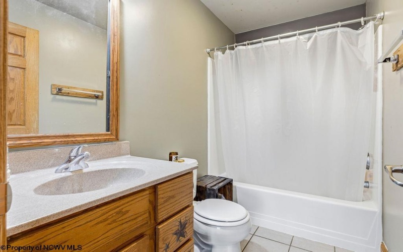 559 Hornors Run Road, Shinnston, West Virginia 26431, 6 Bedrooms Bedrooms, 13 Rooms Rooms,3 BathroomsBathrooms,Single Family Detached,For Sale,Hornors Run,10163112