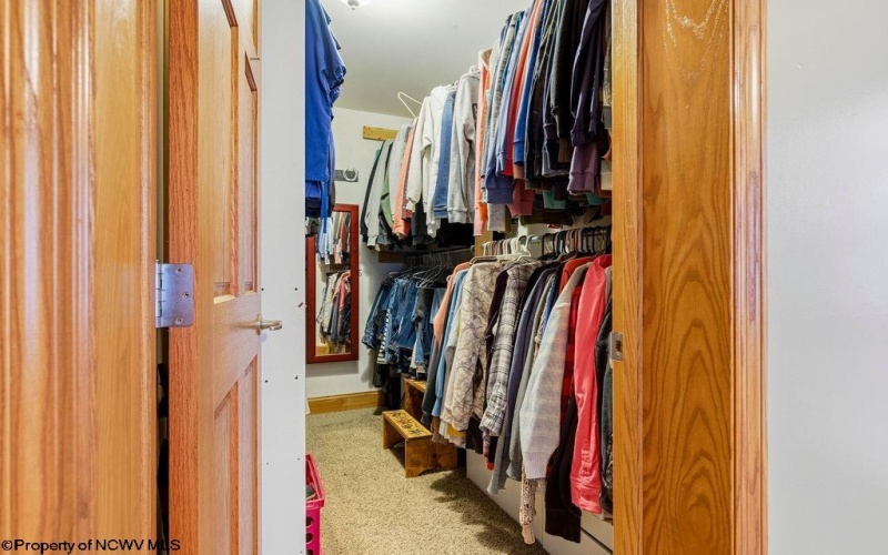 559 Hornors Run Road, Shinnston, West Virginia 26431, 6 Bedrooms Bedrooms, 13 Rooms Rooms,3 BathroomsBathrooms,Single Family Detached,For Sale,Hornors Run,10163112