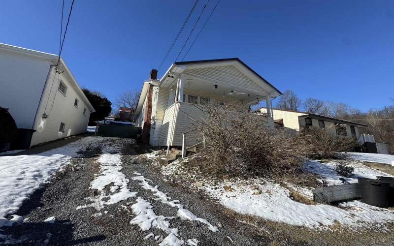 1412 Hood Street, Fairmont, West Virginia 26554, 2 Bedrooms Bedrooms, 5 Rooms Rooms,1 BathroomBathrooms,Single Family Detached,For Sale,Hood,10163111 1412 Hood Street, Fairmont, West Virginia 26554, 2 Bedrooms Bedrooms, 5 Rooms Rooms,1 BathroomBathrooms,Single Family Detached,For Sale,Hood,10163111