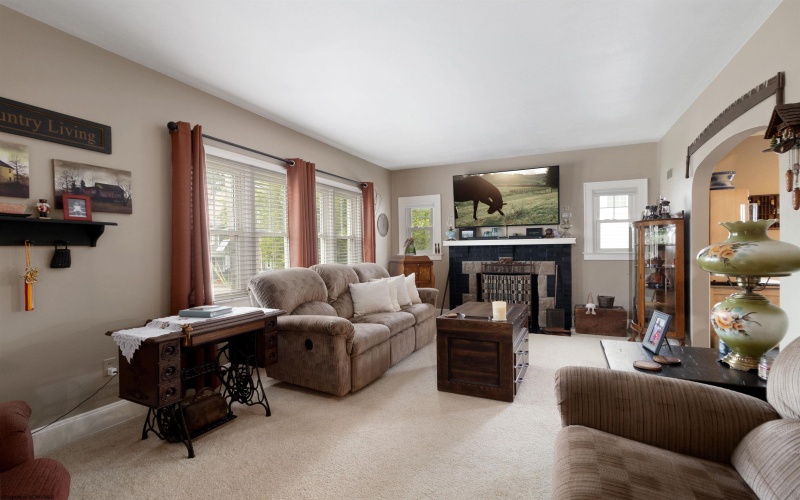 328 Philadelphia Avenue, Bridgeport, West Virginia 26330, 4 Bedrooms Bedrooms, 7 Rooms Rooms,3 BathroomsBathrooms,Single Family Detached,For Sale,Philadelphia,10163116 328 Philadelphia Avenue, Bridgeport, West Virginia 26330, 4 Bedrooms Bedrooms, 7 Rooms Rooms,3 BathroomsBathrooms,Single Family Detached,For Sale,Philadelphia,10163116