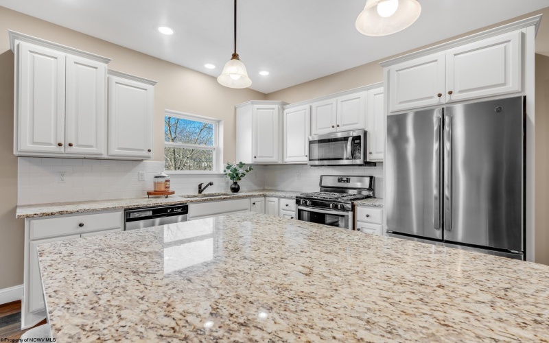 4004 Yellow Birch Lane, Morgantown, West Virginia 26501, 3 Bedrooms Bedrooms, 8 Rooms Rooms,2 BathroomsBathrooms,Single Family Attached,For Sale,Yellow Birch,10163127