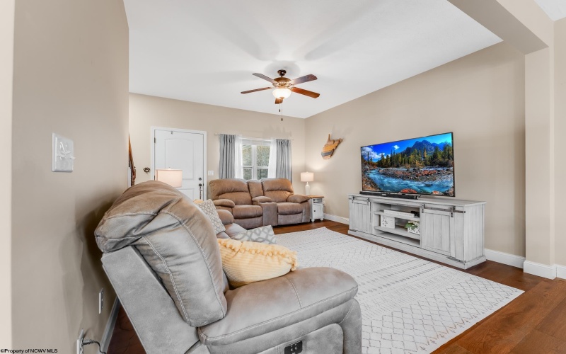 4004 Yellow Birch Lane, Morgantown, West Virginia 26501, 3 Bedrooms Bedrooms, 8 Rooms Rooms,2 BathroomsBathrooms,Single Family Attached,For Sale,Yellow Birch,10163127