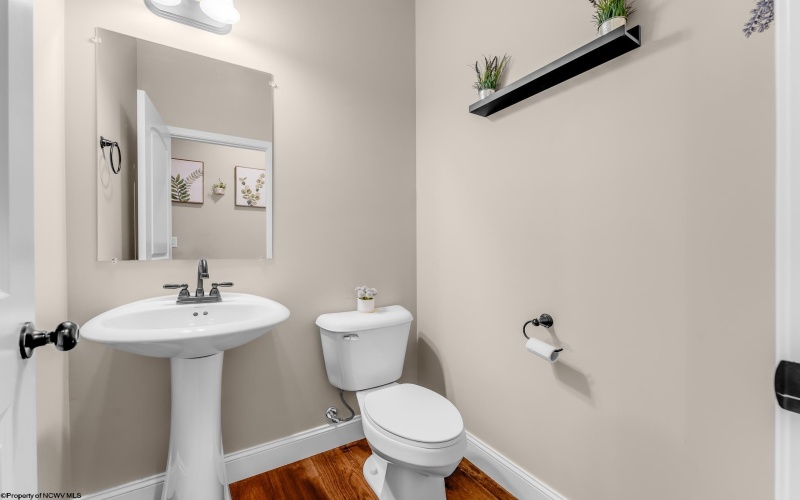 4004 Yellow Birch Lane, Morgantown, West Virginia 26501, 3 Bedrooms Bedrooms, 8 Rooms Rooms,2 BathroomsBathrooms,Single Family Attached,For Sale,Yellow Birch,10163127