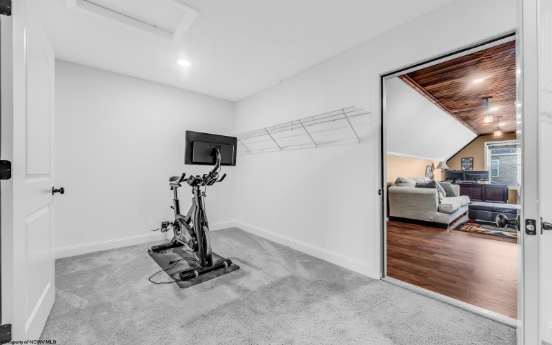 4004 Yellow Birch Lane, Morgantown, West Virginia 26501, 3 Bedrooms Bedrooms, 8 Rooms Rooms,2 BathroomsBathrooms,Single Family Attached,For Sale,Yellow Birch,10163127