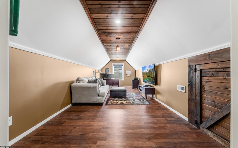 4004 Yellow Birch Lane, Morgantown, West Virginia 26501, 3 Bedrooms Bedrooms, 8 Rooms Rooms,2 BathroomsBathrooms,Single Family Attached,For Sale,Yellow Birch,10163127