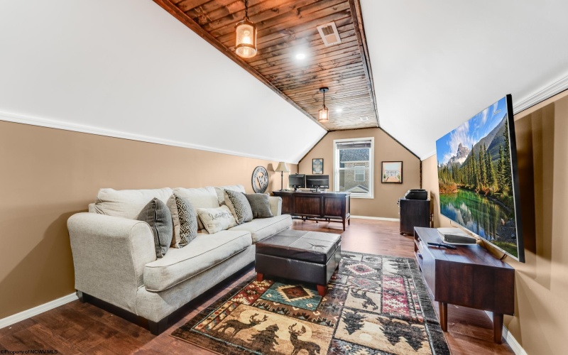 4004 Yellow Birch Lane, Morgantown, West Virginia 26501, 3 Bedrooms Bedrooms, 8 Rooms Rooms,2 BathroomsBathrooms,Single Family Attached,For Sale,Yellow Birch,10163127