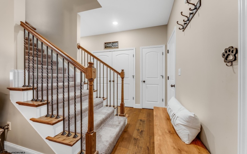 4004 Yellow Birch Lane, Morgantown, West Virginia 26501, 3 Bedrooms Bedrooms, 8 Rooms Rooms,2 BathroomsBathrooms,Single Family Attached,For Sale,Yellow Birch,10163127