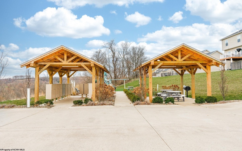 4004 Yellow Birch Lane, Morgantown, West Virginia 26501, 3 Bedrooms Bedrooms, 8 Rooms Rooms,2 BathroomsBathrooms,Single Family Attached,For Sale,Yellow Birch,10163127