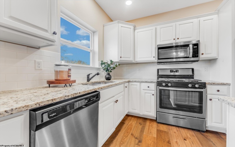 4004 Yellow Birch Lane, Morgantown, West Virginia 26501, 3 Bedrooms Bedrooms, 8 Rooms Rooms,2 BathroomsBathrooms,Single Family Attached,For Sale,Yellow Birch,10163127