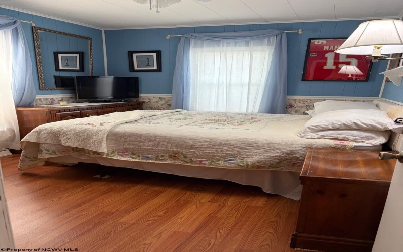 317 Indiana Avenue, Clarksburg, West Virginia 26301, 2 Bedrooms Bedrooms, 7 Rooms Rooms,1 BathroomBathrooms,Single Family Detached,For Sale,Indiana,10163128