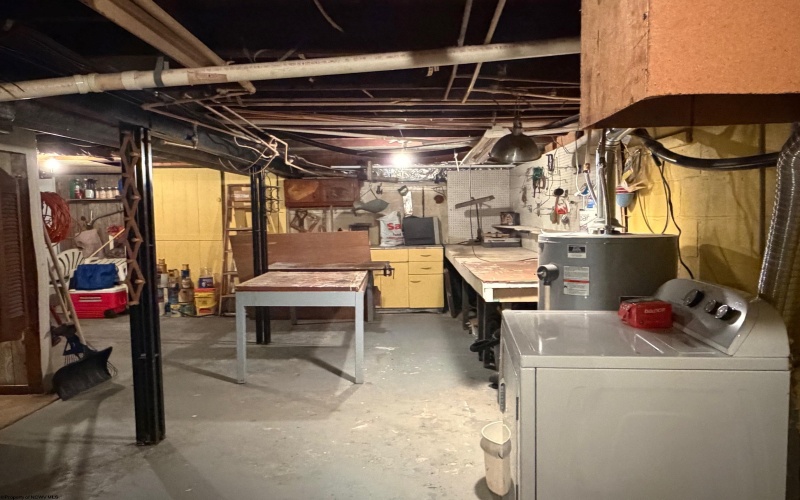 317 Indiana Avenue, Clarksburg, West Virginia 26301, 2 Bedrooms Bedrooms, 7 Rooms Rooms,1 BathroomBathrooms,Single Family Detached,For Sale,Indiana,10163128