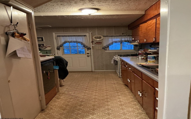 317 Indiana Avenue, Clarksburg, West Virginia 26301, 2 Bedrooms Bedrooms, 7 Rooms Rooms,1 BathroomBathrooms,Single Family Detached,For Sale,Indiana,10163128 317 Indiana Avenue, Clarksburg, West Virginia 26301, 2 Bedrooms Bedrooms, 7 Rooms Rooms,1 BathroomBathrooms,Single Family Detached,For Sale,Indiana,10163128