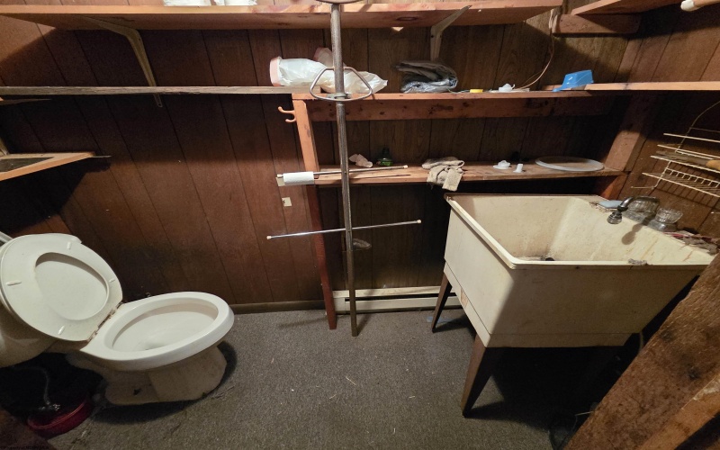 2 Fox Ridge Road, Elkins, West Virginia 26241, 4 Bedrooms Bedrooms, 7 Rooms Rooms,2 BathroomsBathrooms,Single Family Detached,For Sale,Fox Ridge,10163125