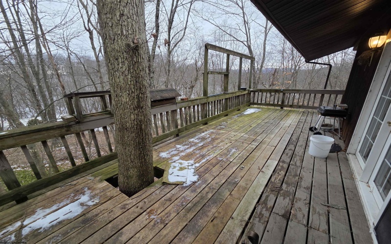 2 Fox Ridge Road, Elkins, West Virginia 26241, 4 Bedrooms Bedrooms, 7 Rooms Rooms,2 BathroomsBathrooms,Single Family Detached,For Sale,Fox Ridge,10163125