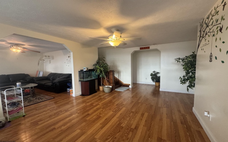 1507 Edgeway Drive, Fairmont, West Virginia 26554, 5 Bedrooms Bedrooms, 12 Rooms Rooms,3 BathroomsBathrooms,Single Family Detached,For Sale,Edgeway,10163122 1507 Edgeway Drive, Fairmont, West Virginia 26554, 5 Bedrooms Bedrooms, 12 Rooms Rooms,3 BathroomsBathrooms,Single Family Detached,For Sale,Edgeway,10163122