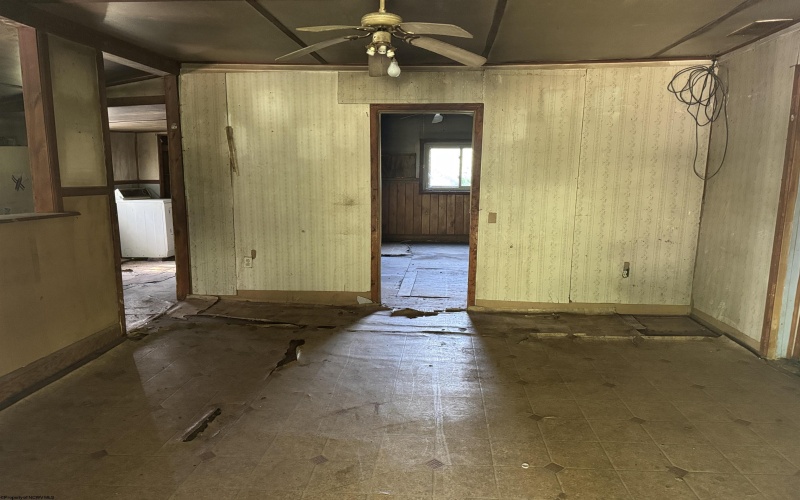 685 Ford Run, Philippi, West Virginia 26416, 3 Bedrooms Bedrooms, 5 Rooms Rooms,1 BathroomBathrooms,Single Family Detached,For Sale,Ford,10163136 685 Ford Run, Philippi, West Virginia 26416, 3 Bedrooms Bedrooms, 5 Rooms Rooms,1 BathroomBathrooms,Single Family Detached,For Sale,Ford,10163136