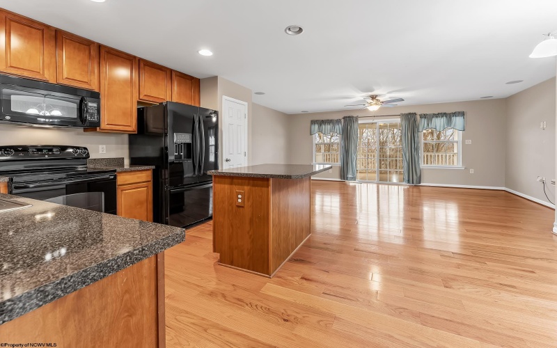 158 Birds Eye View Drive, Morgantown, West Virginia 26501, 2 Bedrooms Bedrooms, 7 Rooms Rooms,2 BathroomsBathrooms,Single Family Attached,For Sale,Birds Eye View,10163137