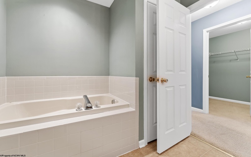 158 Birds Eye View Drive, Morgantown, West Virginia 26501, 2 Bedrooms Bedrooms, 7 Rooms Rooms,2 BathroomsBathrooms,Single Family Attached,For Sale,Birds Eye View,10163137