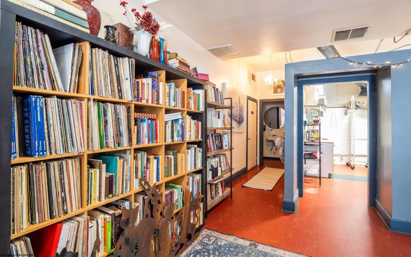 274 East Avenue, Thomas, West Virginia 26292, ,Multi-unit/income,For Sale,East,10163135