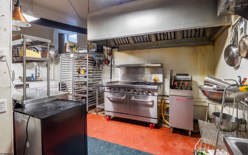 274 East Avenue, Thomas, West Virginia 26292, ,Multi-unit/income,For Sale,East,10163135