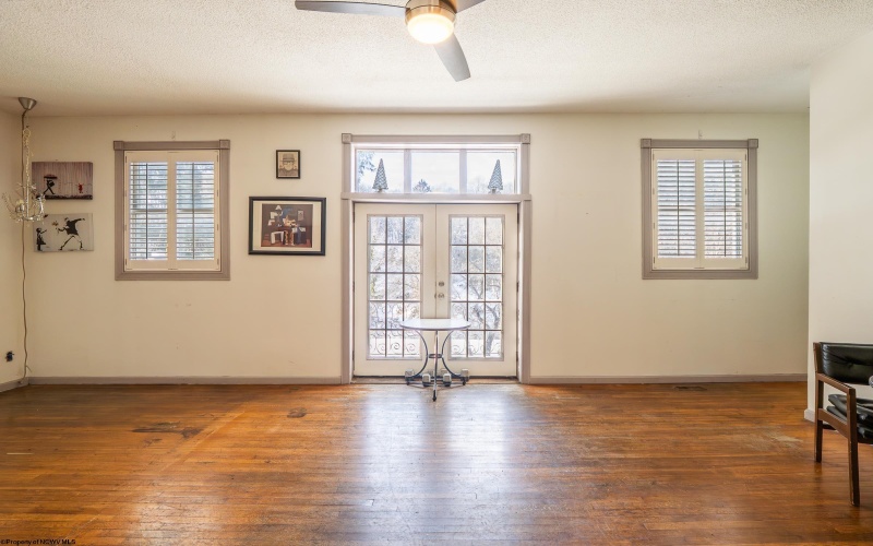 274 East Avenue, Thomas, West Virginia 26292, ,Multi-unit/income,For Sale,East,10163135