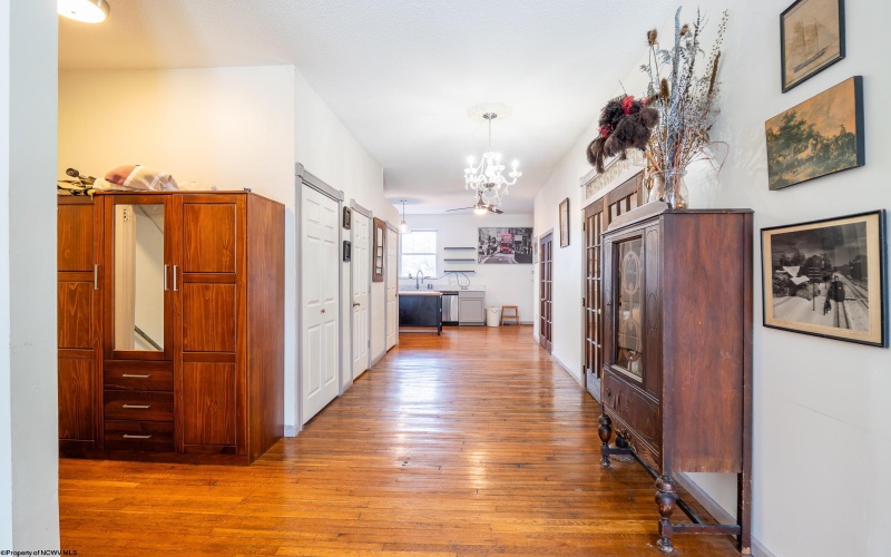 274 East Avenue, Thomas, West Virginia 26292, ,Multi-unit/income,For Sale,East,10163135