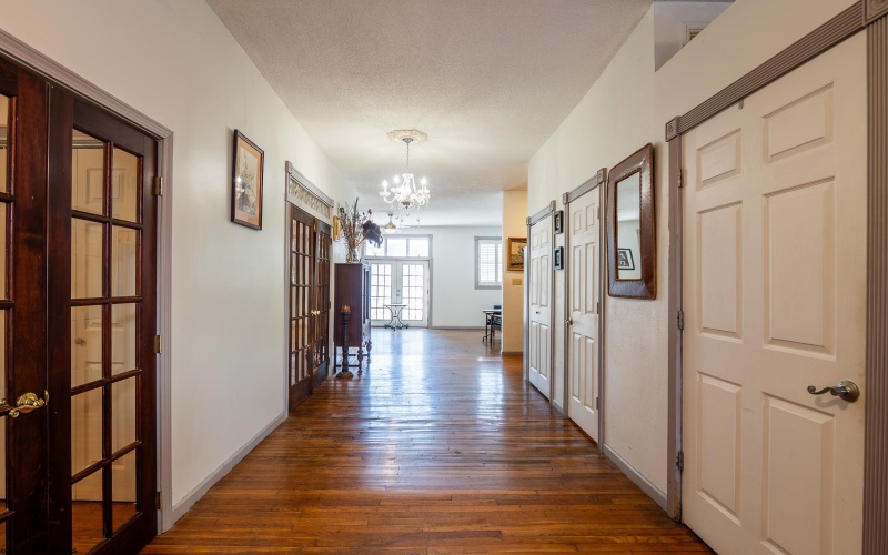 274 East Avenue, Thomas, West Virginia 26292, ,Multi-unit/income,For Sale,East,10163135