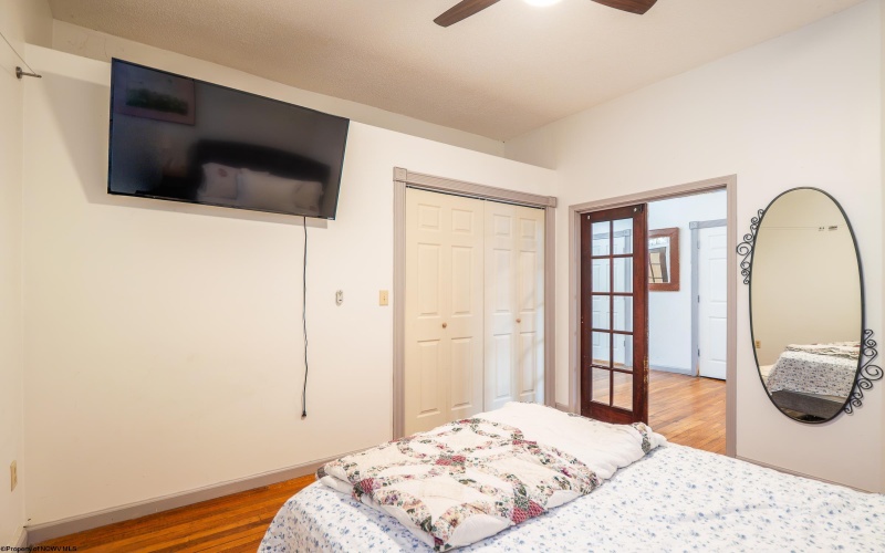 274 East Avenue, Thomas, West Virginia 26292, ,Multi-unit/income,For Sale,East,10163135