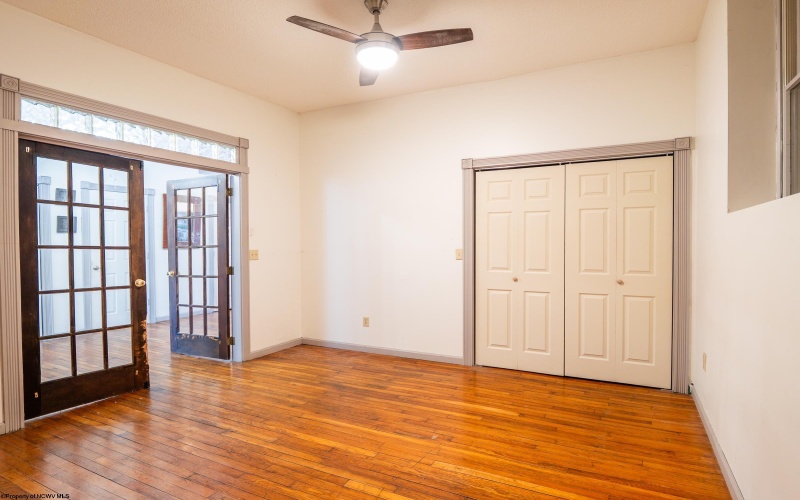 274 East Avenue, Thomas, West Virginia 26292, ,Multi-unit/income,For Sale,East,10163135