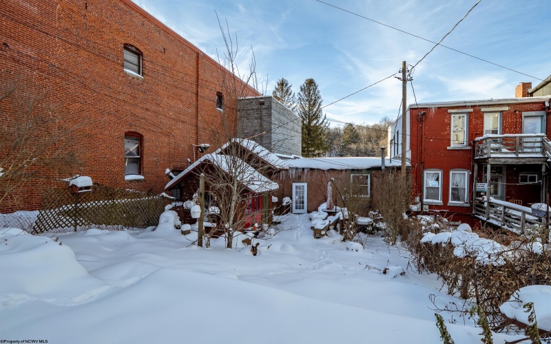 274 East Avenue, Thomas, West Virginia 26292, ,Multi-unit/income,For Sale,East,10163135