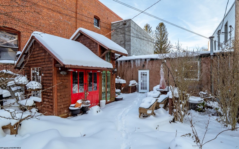 274 East Avenue, Thomas, West Virginia 26292, ,Multi-unit/income,For Sale,East,10163135