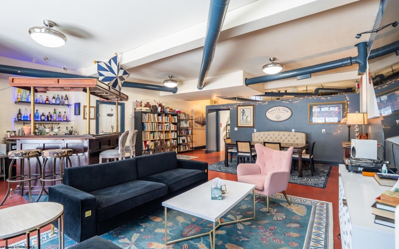 274 East Avenue, Thomas, West Virginia 26292, ,Multi-unit/income,For Sale,East,10163135