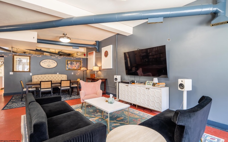 274 East Avenue, Thomas, West Virginia 26292, ,Multi-unit/income,For Sale,East,10163135